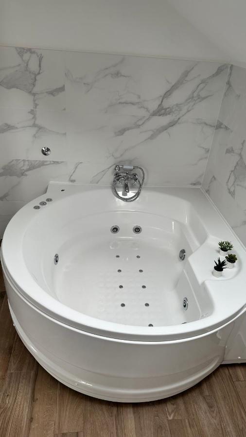 Seti Gorgeous Apartments With Jacuzzi Beograd Ngoại thất bức ảnh